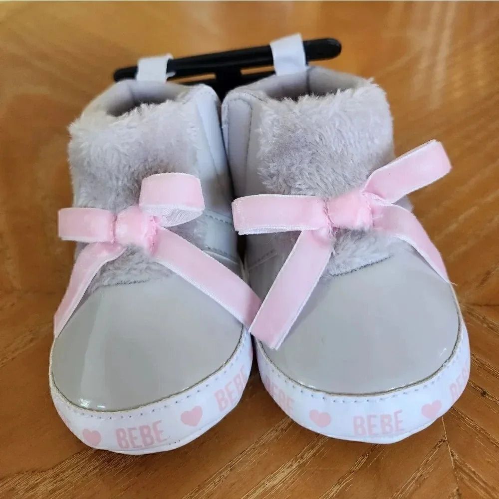 Bebe gray and pink faux fur shoes Size 2 baby 3-6 mths